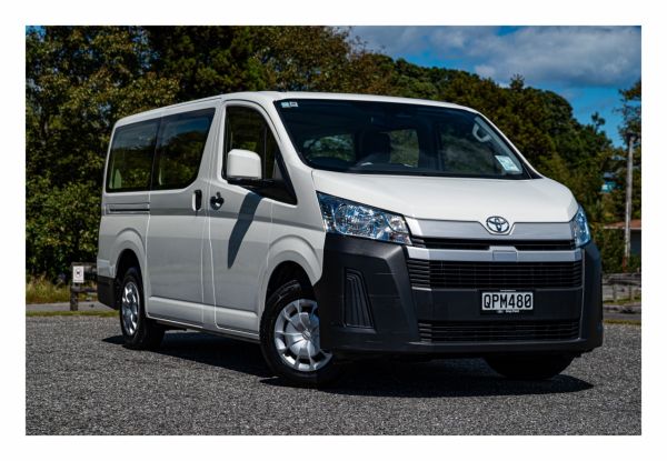 2024 Toyota Hiace ZR Gvn 2.8 Diesel Turbo image
