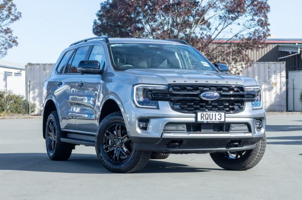 2026 Ford Everest Black Edition 2.0L Bi-Turbo 4x4 image