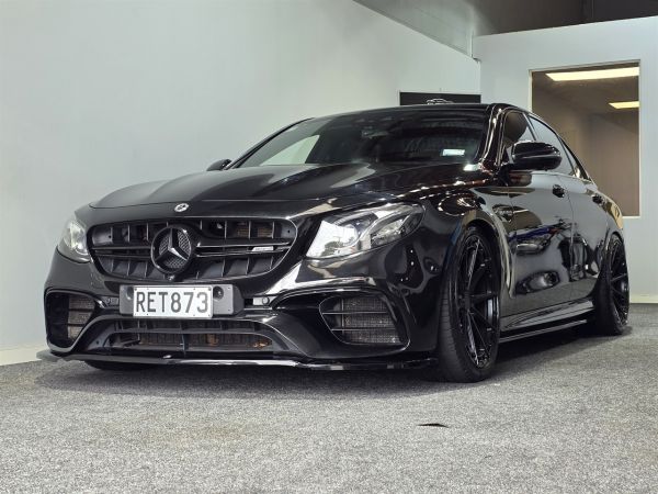 2019 Mercedes-Benz E 63 Sedan AMG 4.0L Bi-Turbo V8 4MATIC image