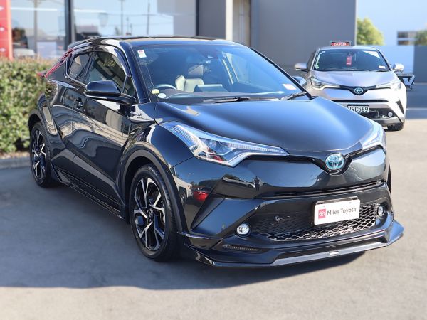 2019 Toyota C-HR Hybrid G, Push Start image