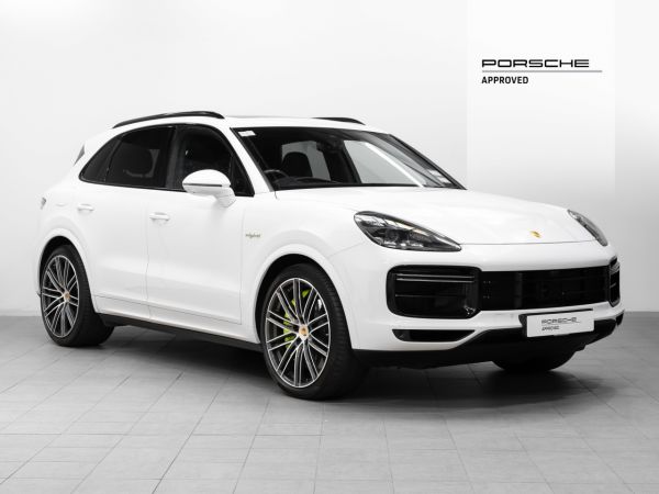 2022 Porsche Cayenne Turbo S E-Hybrid image