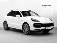 Image for 2022 Porsche Cayenne Turbo S E-Hybrid
