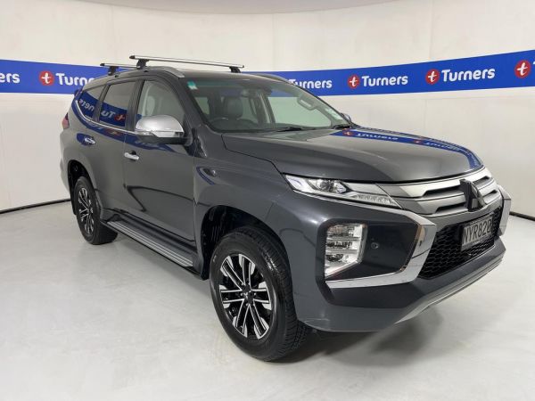 2022 Mitsubishi Pajero Sport SUV VRX image