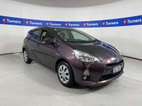 Image for 2014 Toyota Aqua Hatchback