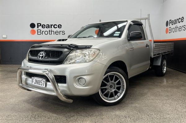 2010 Toyota Hilux Ute 3.0D, LOW KMS, FLATDECK image