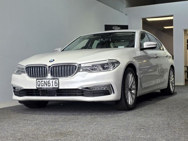 2017 BMW 530E Sedan PHEV / HYBRID / LUXURY LINE / G30 image