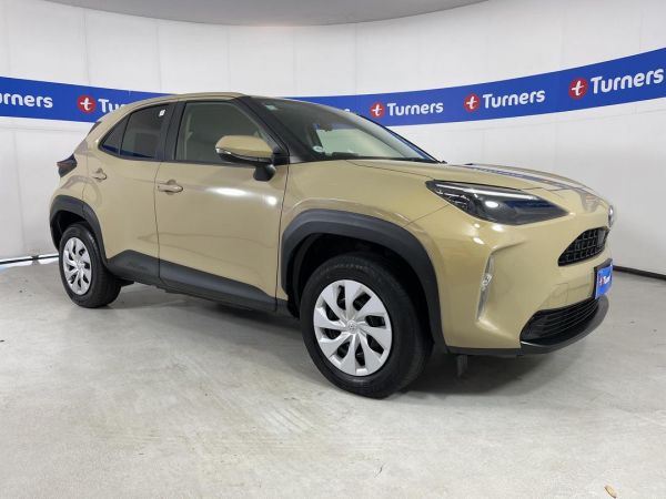 2021 Toyota Yaris Hatchback CROSS HYBRID image