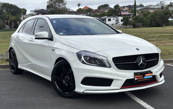 2013 Mercedes-Benz A 250 Hatchback AMG SPORTS PACKAGE image