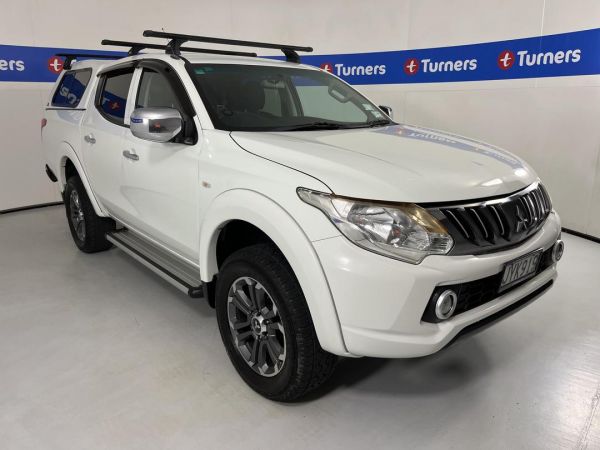 2016 Mitsubishi Triton Ute D/CAB Glxr image