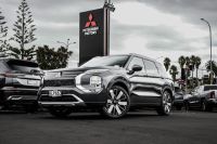 Image for 2025 Mitsubishi Outlander VRX 4WD