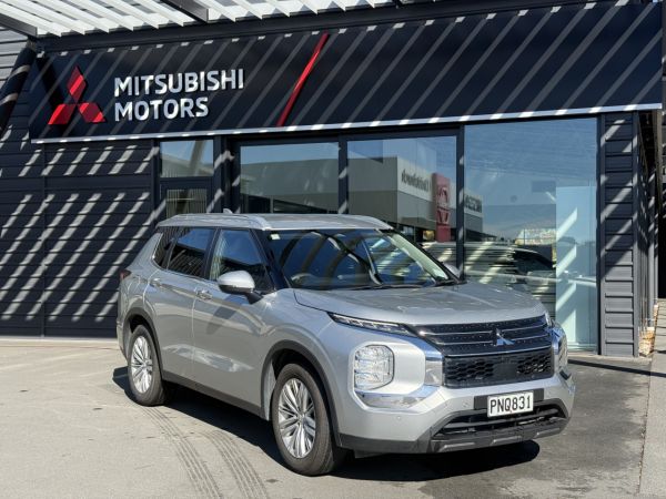 2022 Mitsubishi Outlander Ls 2.5P/4Wd/Cvt image