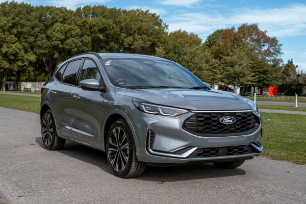 2025 Ford Escape ST Line-X 2.5l AWD Full Hybrid image