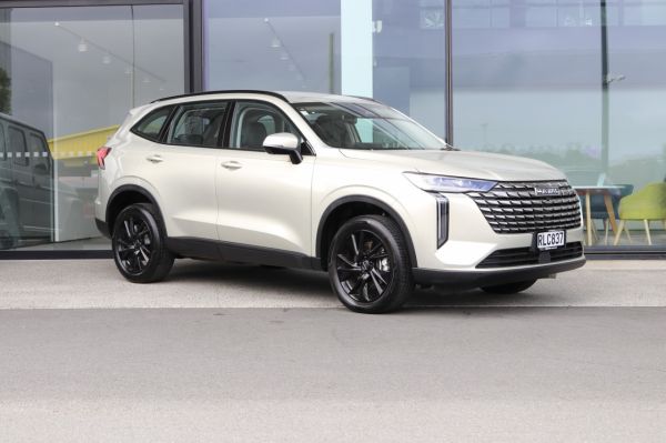 2025 Haval H6 Lux 2WD Hybrid 1.5P - NZ New image