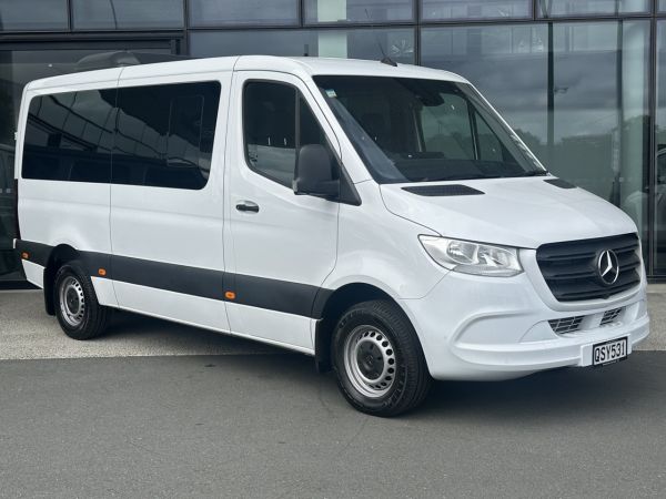 2024 Mercedes-Benz Sprinter 315 MWB Minibus - NZ New image
