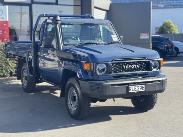 2025 Toyota Land Cruiser 70 LT 2.8L 4WD/4X4, Automatic image