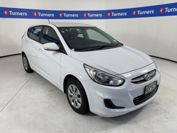 2019 Hyundai Accent Hatchback image