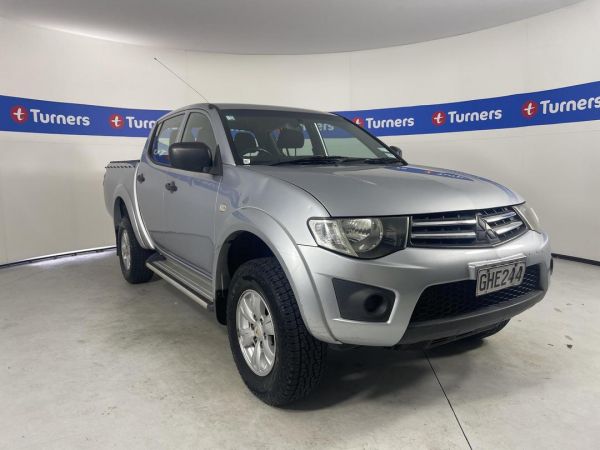 2012 Mitsubishi Triton Ute D/CAB GLX image