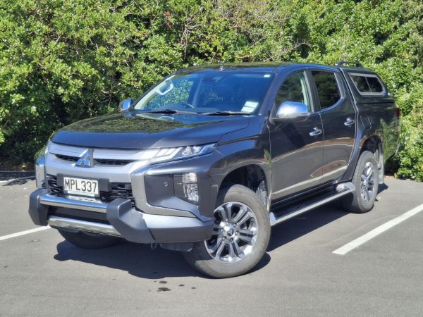 2020 Mitsubishi Triton VRX 4WD DCab 6AT 2.4D image