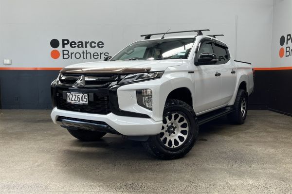 2022 Mitsubishi Triton Ute GLSB, BLACK EDITION, 4X4, 18"MAGS image