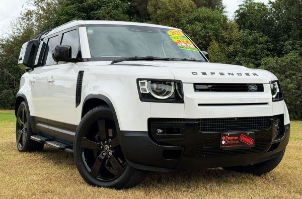 2023 Land Rover Defender SUV 110 D300 TURBO DIESEL image
