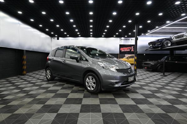 2015 Nissan Note Hatchback Top spec image