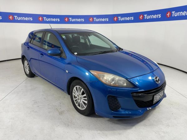 2012 Mazda Axela Hatchback image