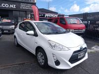 Image for 2017 Toyota Aqua Petrol Hybrid