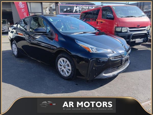 2021 Toyota Prius image