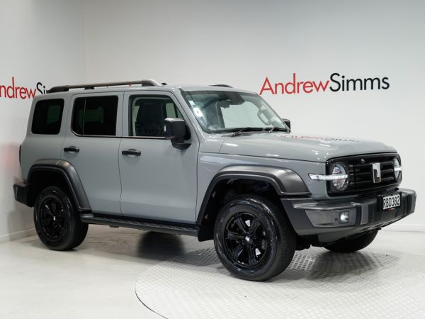 2025 GWM Tank 300 LUX 2.0P 4WD 8A 5Dr SUV image