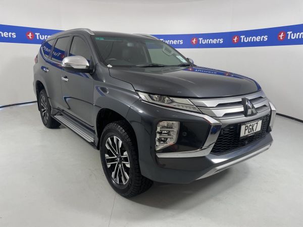 2022 Mitsubishi Pajero Sport SUV VRX image