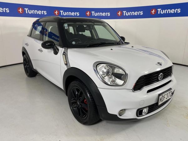 2011 Mini Cooper Hatchback S CROSSOVER image