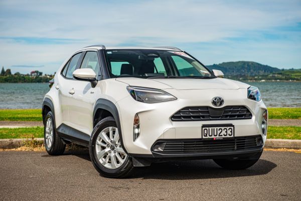 2024 Toyota Yaris Cross GX 1.5P Hybrid image