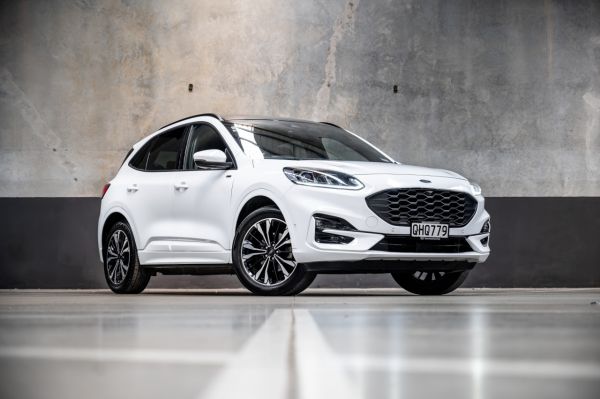 2023 Ford Escape St-Line X AWD Full Hybrid Fhev image