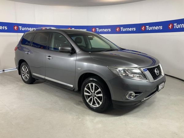 2017 Nissan Pathfinder SUV TI image