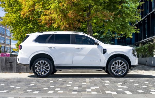2026 Ford Everest Platinum 3.0D 4WD image