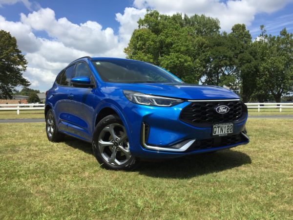 2024 Ford Escape ST-Line X AWD FHEV image