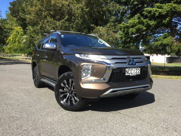2020 Mitsubishi Pajero Sport VRX 4WD 2.4L DIESEL image