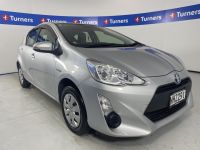 Image for 2015 Toyota Aqua Hatchback