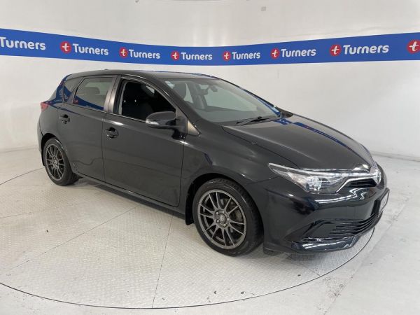 2017 Toyota Corolla Hatchback GX image