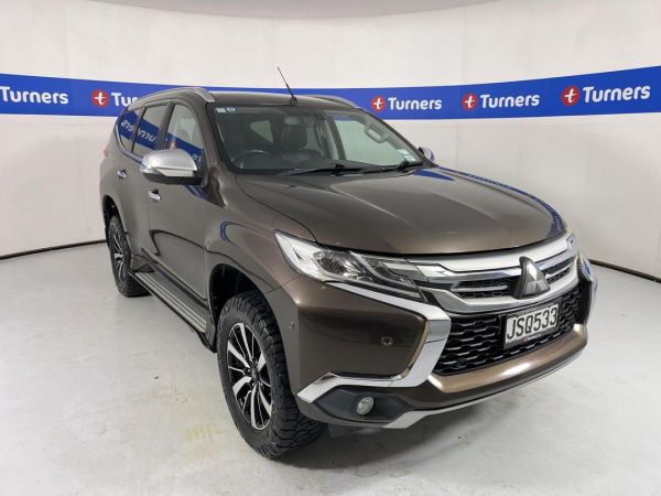 2016 Mitsubishi Pajero Sport SUV VRX image