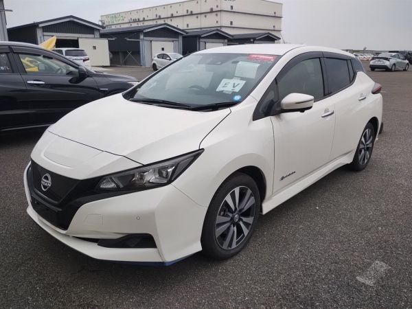 2022 Nissan Leaf Hatchback X 62kw image