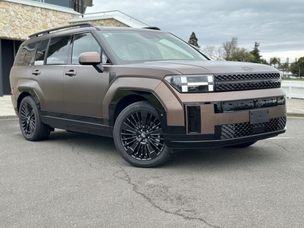 2025 Hyundai Santa Fe MX5 Calligraphy 1.6T Hybrid AWD 7 Seater image