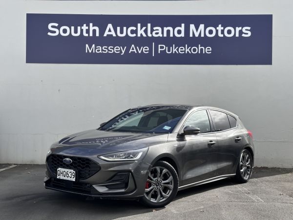 2023 Ford Focus St-Line X Hybrid image