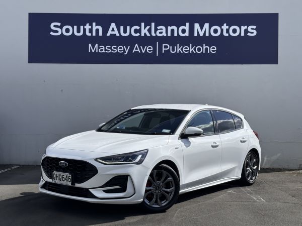 2023 Ford Focus St-Line X Hybrid image
