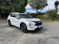Image for 2022 Mitsubishi Outlander SUV VRX 2.5P/4WD/CVT AWD 7 SEAT LEATHER PETROL AUTO