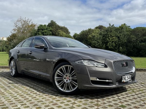 2016 Jaguar XJ Sedan NZ NEW 3.0 DIESEL PREMIUM LUXURY image