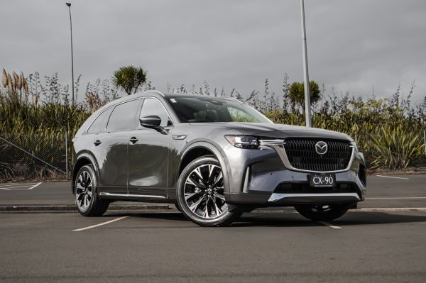 2026 Mazda CX-90 Takami 3.3Pmht/4Wd image