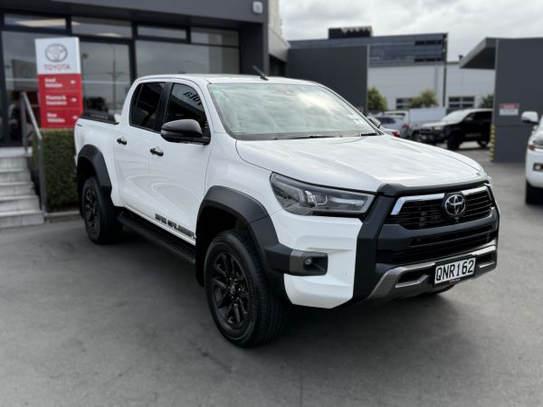 2024 Toyota Hilux SR5 CRUISER 2.8D AUTO 2WD image
