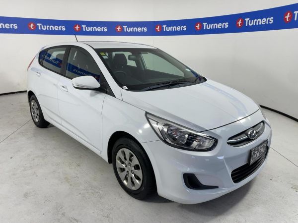 2019 Hyundai Accent Hatchback image