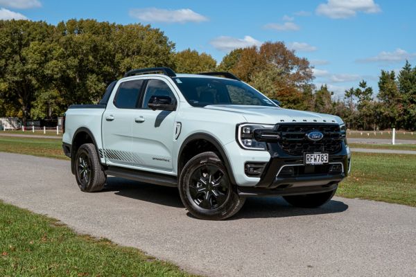 2025 Ford Ranger Stormtrak 4WD 2.3L Plug in Electric Hybrid PHEV image